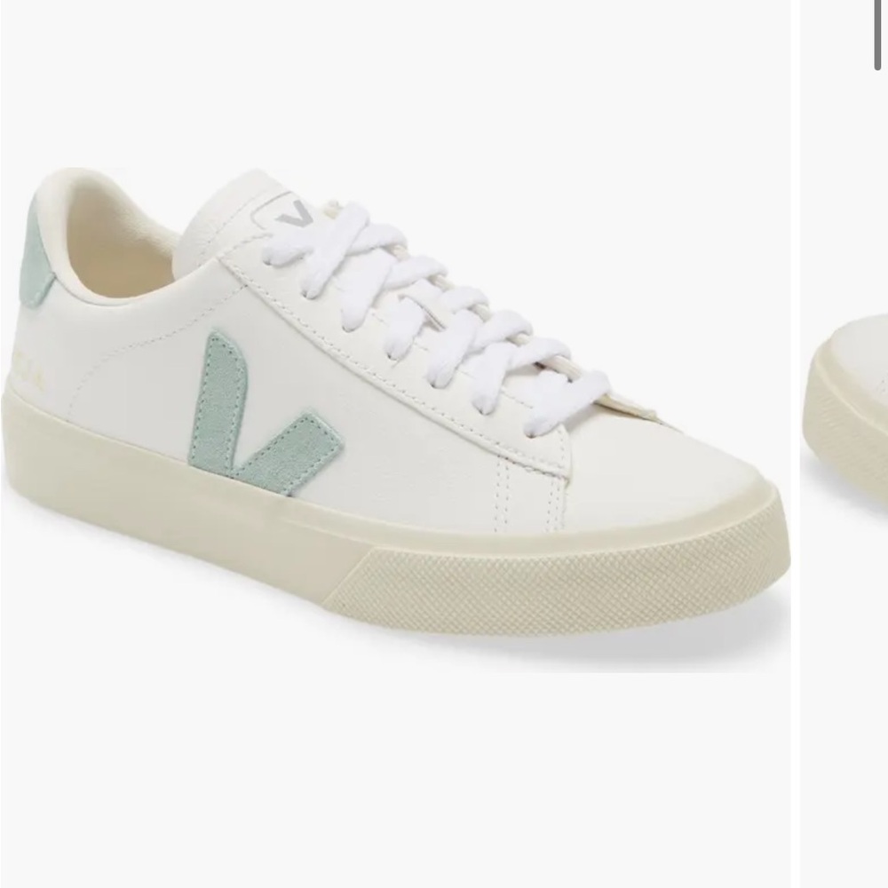 Veja Campo Sneakers in Matcha